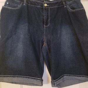 Baccini 22w Denim Cuffed Shorts
